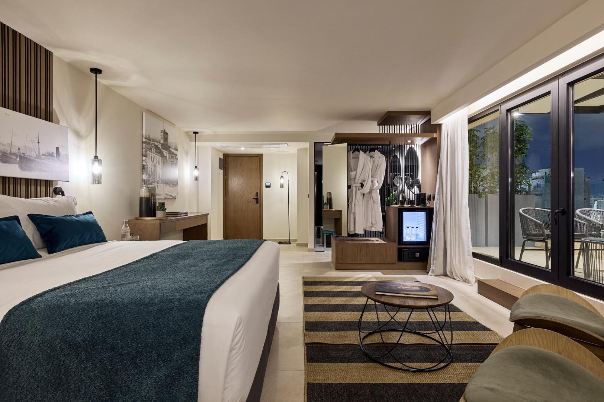 Athenarum Portus Life & Style Hotel Piraeus Room photo