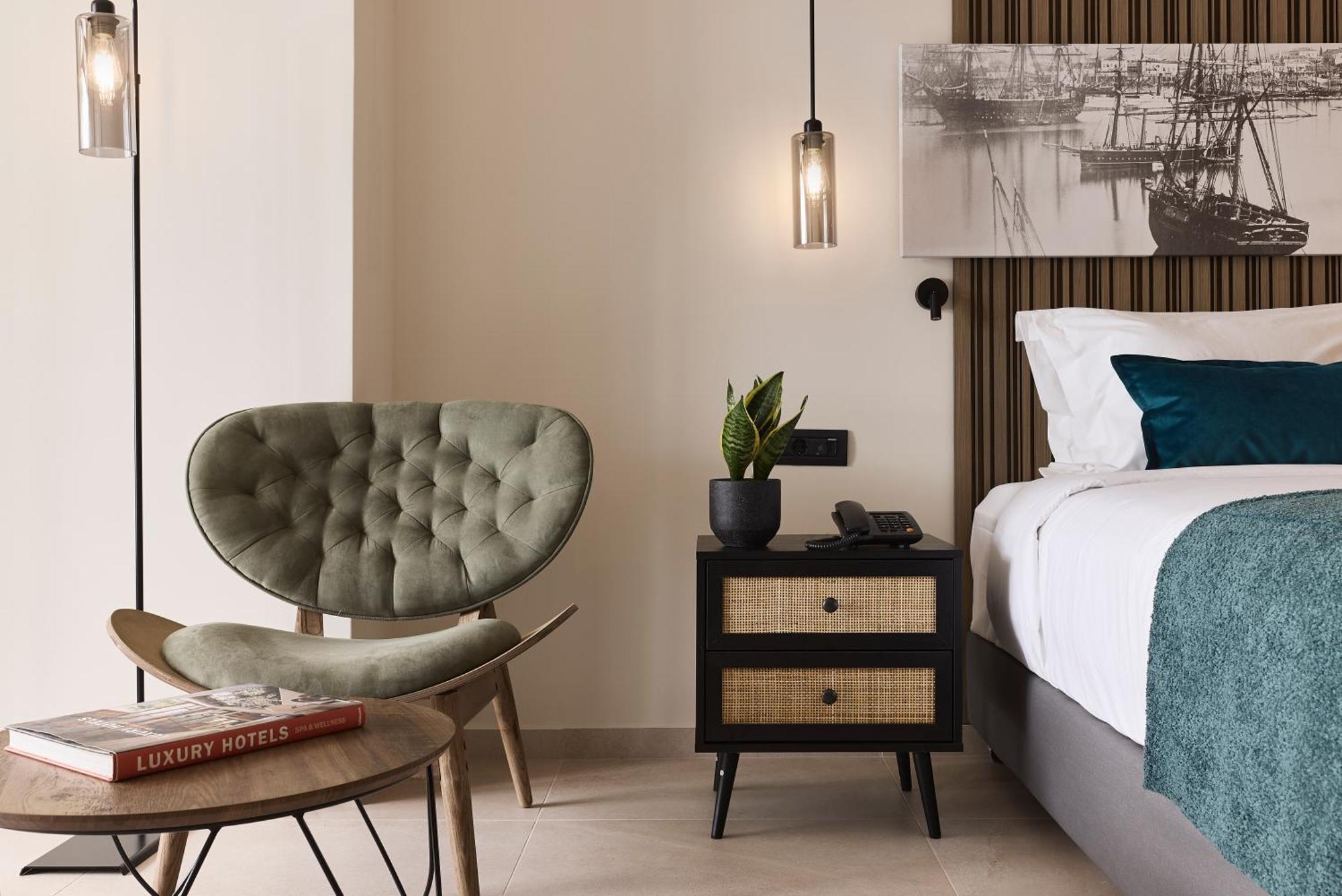 Athenarum Portus Life & Style Hotel Piraeus Room photo